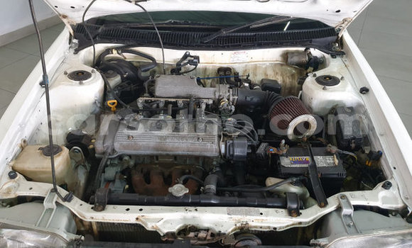 اشتري مستعمل Toyota Corolla White سيارة في Hlotse في Leribe اشتري مستعمل Toyota Corolla White سيارة في Hlotse في Leribe