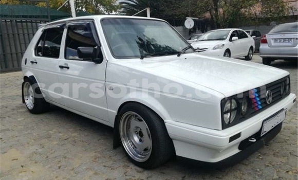 اشتري مستعمل Volkswagen Golf White سيارة في Maseru في Maseru اشتري مستعمل Volkswagen Golf White سيارة في Maseru في Maseru