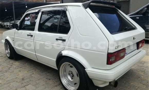 اشتري مستعمل Volkswagen Golf White سيارة في Maseru في Maseru اشتري مستعمل Volkswagen Golf White سيارة في Maseru في Maseru