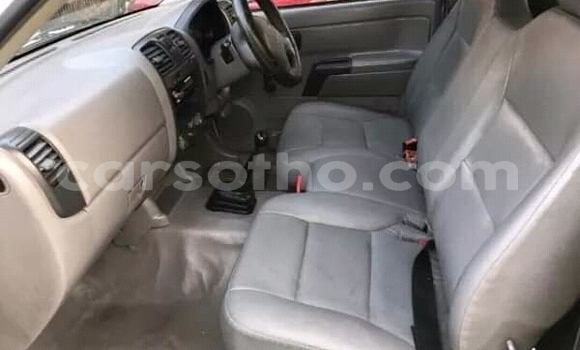 Acheter Occasion Voiture Isuzu KB Blanc à Maputsoe, Leribe Acheter Occasion Voiture Isuzu KB Blanc à Maputsoe, Leribe