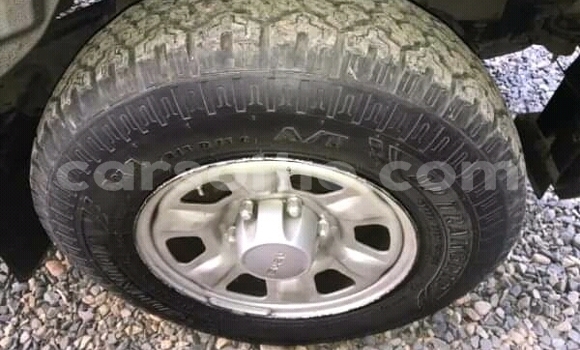 Acheter Occasion Voiture Isuzu KB Blanc à Maputsoe, Leribe Acheter Occasion Voiture Isuzu KB Blanc à Maputsoe, Leribe