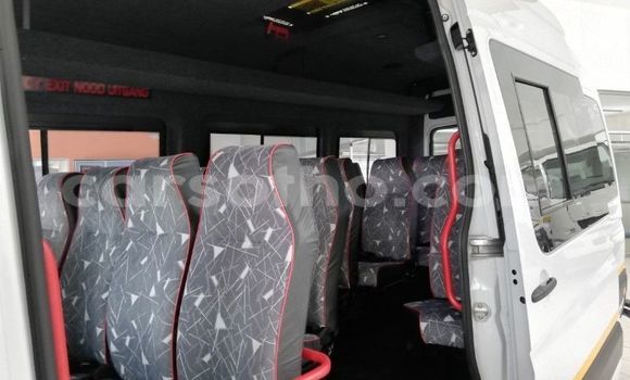 اشتري مستعمل Mercedes-Benz W115 White سيارة في Maseru في Maseru اشتري مستعمل Mercedes-Benz W115 White سيارة في Maseru في Maseru