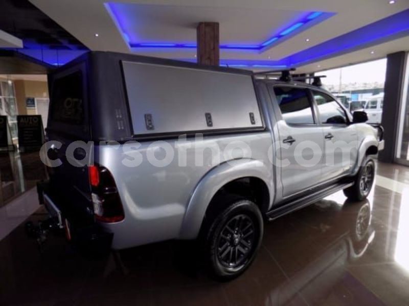 Big with watermark 2015 toyota hilux 6