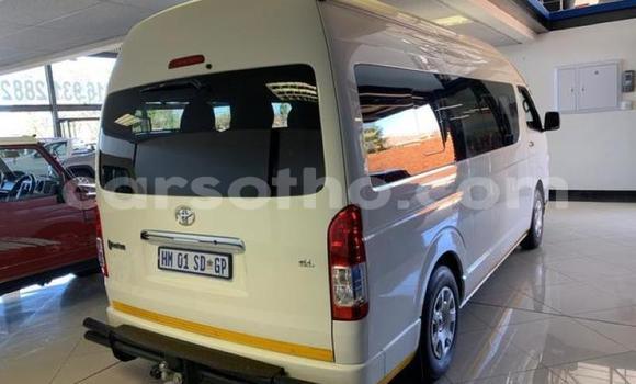 Acheter Occasion Voiture Toyota 2000GT Blanc à Hlotse, Leribe Acheter Occasion Voiture Toyota 2000GT Blanc à Hlotse, Leribe