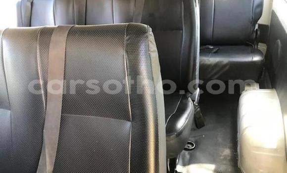 Acheter Occasion Voiture Toyota 2000GT Blanc à Maputsoa, Leribe Acheter Occasion Voiture Toyota 2000GT Blanc à Maputsoa, Leribe