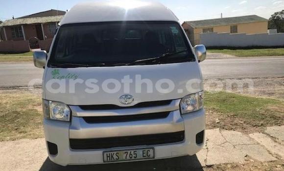 Acheter Occasion Voiture Toyota 2000GT Blanc à Maputsoa, Leribe Acheter Occasion Voiture Toyota 2000GT Blanc à Maputsoa, Leribe