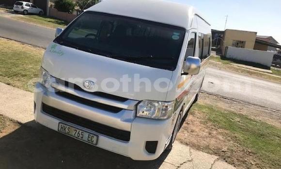 Acheter Occasion Voiture Toyota 2000GT Blanc à Maputsoa, Leribe Acheter Occasion Voiture Toyota 2000GT Blanc à Maputsoa, Leribe