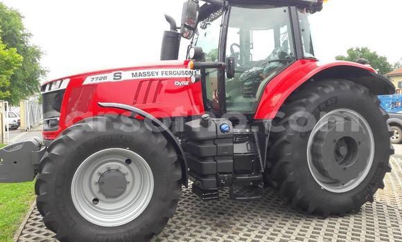 Acheter Occasion Voiture Tatra 77 Rouge à Maseru, Maseru Acheter Occasion Voiture Tatra 77 Rouge à Maseru, Maseru