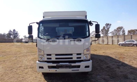 Acheter Occasion Utilitaire Isuzu FTR 850 Blanc à Maseru, Maseru Acheter Occasion Utilitaire Isuzu FTR 850 Blanc à Maseru, Maseru