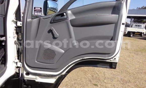 Acheter Occasion Utilitaire Isuzu FTR 850 Blanc à Maseru, Maseru Acheter Occasion Utilitaire Isuzu FTR 850 Blanc à Maseru, Maseru