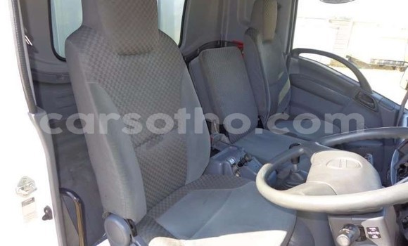 Acheter Occasion Utilitaire Isuzu FTR 850 Blanc à Maseru, Maseru Acheter Occasion Utilitaire Isuzu FTR 850 Blanc à Maseru, Maseru