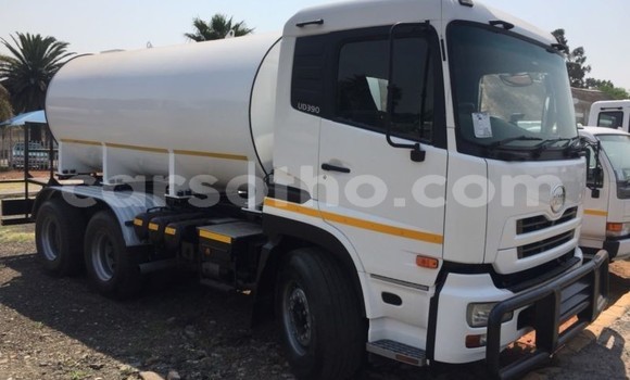 Acheter Occasion Utilitaire Nissan UD Blanc à Maseru, Maseru Acheter Occasion Utilitaire Nissan UD Blanc à Maseru, Maseru