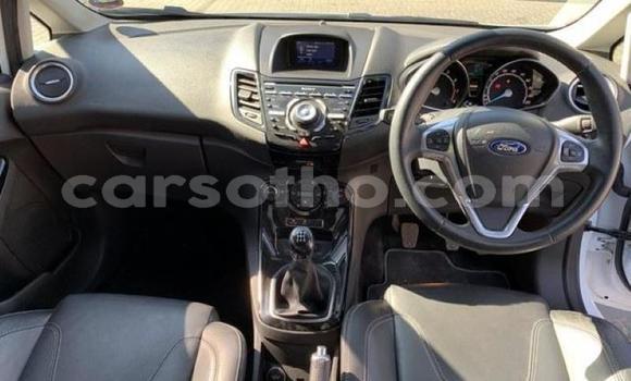 Acheter Occasion Voiture Ford Fiesta Blanc à Maseru, Maseru Acheter Occasion Voiture Ford Fiesta Blanc à Maseru, Maseru