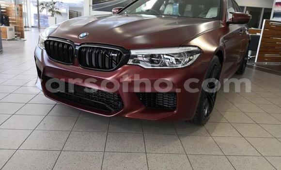 Sayi Na hannu BMW M5 Red Mota in Maseru a Maseru Sayi Na hannu BMW M5 Red Mota in Maseru a Maseru