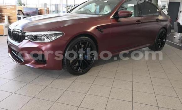Sayi Na hannu BMW M5 Red Mota in Maseru a Maseru Sayi Na hannu BMW M5 Red Mota in Maseru a Maseru