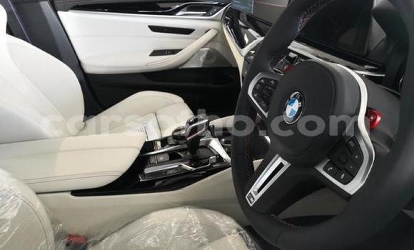 Sayi Na hannu BMW M5 Red Mota in Maseru a Maseru Sayi Na hannu BMW M5 Red Mota in Maseru a Maseru