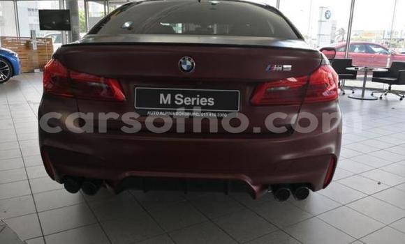 Sayi Na hannu BMW M5 Red Mota in Maseru a Maseru Sayi Na hannu BMW M5 Red Mota in Maseru a Maseru