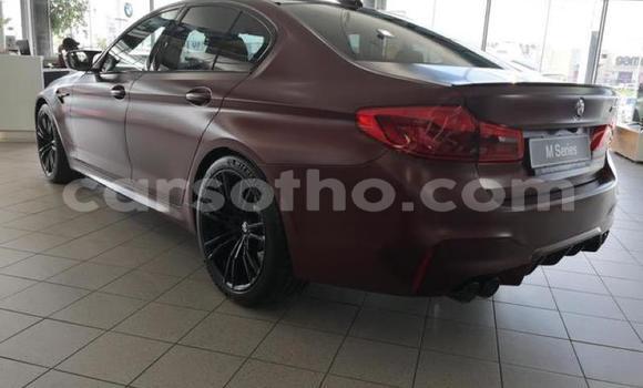 Sayi Na hannu BMW M5 Red Mota in Maseru a Maseru Sayi Na hannu BMW M5 Red Mota in Maseru a Maseru