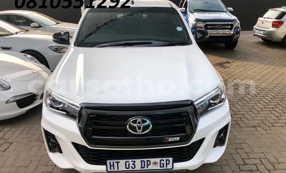 Buy Used Toyota Hilux White Car in Maseru in Maseru Buy Used Toyota Hilux White Car in Maseru in Maseru