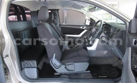 Acheter Occasion Voiture Mazda BT-50 Beige à Maseru, Maseru Acheter Occasion Voiture Mazda BT-50 Beige à Maseru, Maseru