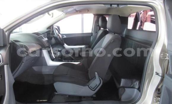 Acheter Occasion Voiture Mazda BT-50 Beige à Maseru, Maseru Acheter Occasion Voiture Mazda BT-50 Beige à Maseru, Maseru