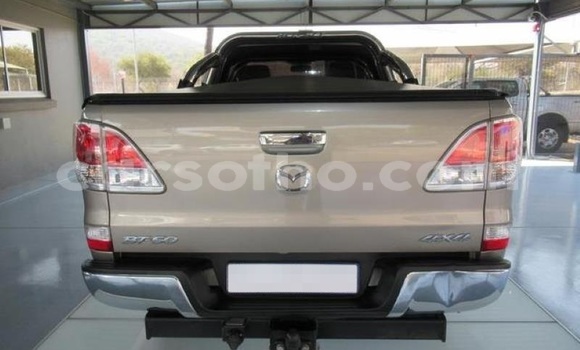 Acheter Occasion Voiture Mazda BT-50 Beige à Maseru, Maseru Acheter Occasion Voiture Mazda BT-50 Beige à Maseru, Maseru