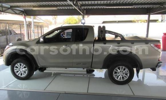 Acheter Occasion Voiture Mazda BT-50 Beige à Maseru, Maseru Acheter Occasion Voiture Mazda BT-50 Beige à Maseru, Maseru