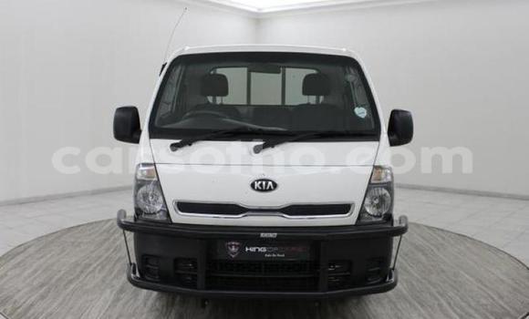 Buy Used Kia K7 White Car in Mafeteng in Mafeteng Buy Used Kia K7 White Car in Mafeteng in Mafeteng