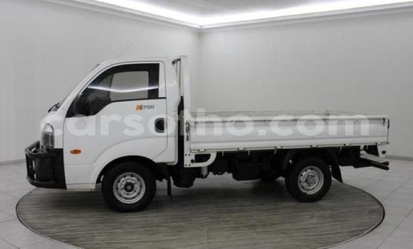 Buy Used Kia K7 White Car in Mafeteng in Mafeteng Buy Used Kia K7 White Car in Mafeteng in Mafeteng