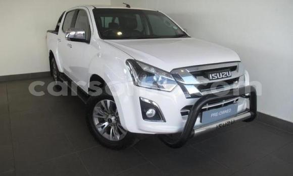 Buy Used Isuzu KB White Car in Maputsoe in Leribe Buy Used Isuzu KB White Car in Maputsoe in Leribe
