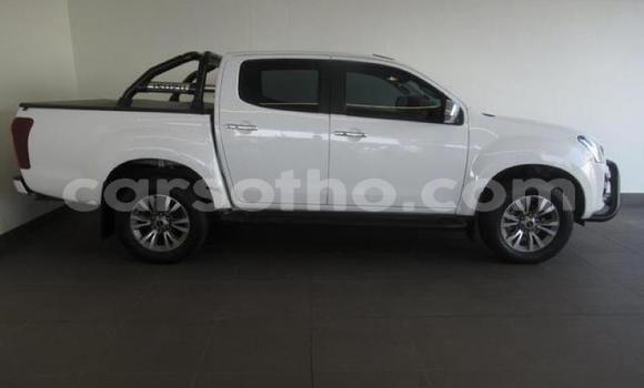 Buy Used Isuzu KB White Car in Maputsoe in Leribe Buy Used Isuzu KB White Car in Maputsoe in Leribe