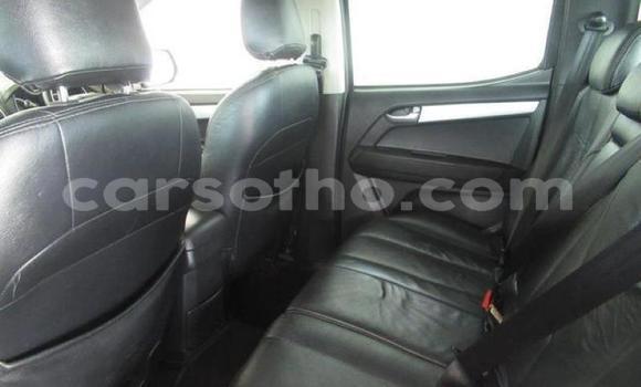 Buy Used Isuzu KB White Car in Maputsoe in Leribe Buy Used Isuzu KB White Car in Maputsoe in Leribe