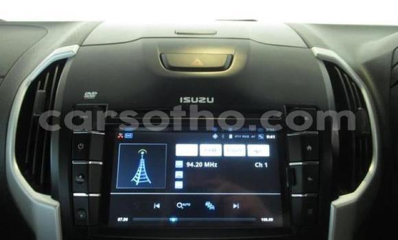 Buy Used Isuzu KB White Car in Maputsoe in Leribe Buy Used Isuzu KB White Car in Maputsoe in Leribe