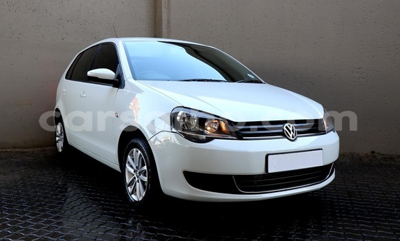 Sayi Na hannu Volkswagen Polo White Mota in Thaba–Tseka a Mafeteng Sayi Na hannu Volkswagen Polo White Mota in Thaba–Tseka a Mafeteng