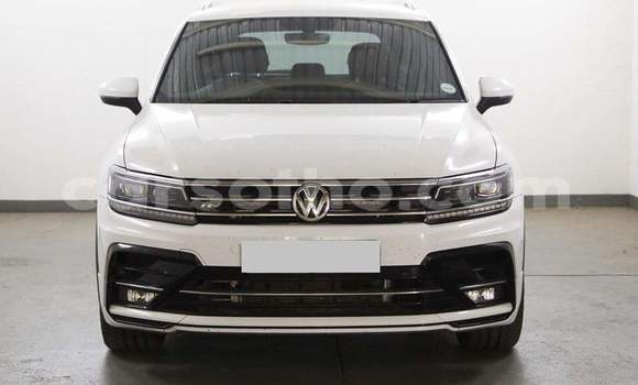Sayi Na hannu Volkswagen Tiguan White Mota in Thaba–Tseka a Mafeteng Sayi Na hannu Volkswagen Tiguan White Mota in Thaba–Tseka a Mafeteng