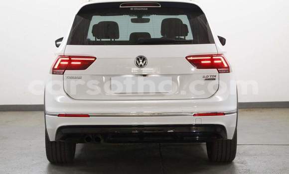 Sayi Na hannu Volkswagen Tiguan White Mota in Thaba–Tseka a Mafeteng Sayi Na hannu Volkswagen Tiguan White Mota in Thaba–Tseka a Mafeteng