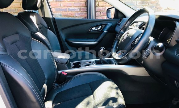 Buy Used Renault Kadjar White Car in Mokhotlong in Berea Buy Used Renault Kadjar White Car in Mokhotlong in Berea