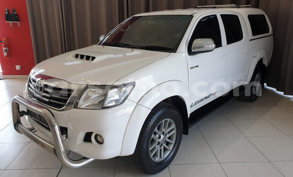 Acheter Occasion Voiture Toyota Hilux Blanc à Mafeteng, Mafeteng Acheter Occasion Voiture Toyota Hilux Blanc à Mafeteng, Mafeteng