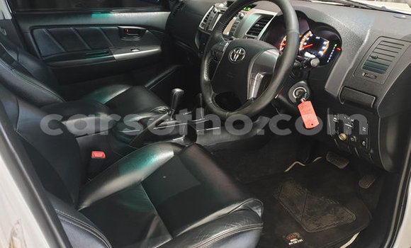 Acheter Occasion Voiture Toyota Hilux Blanc à Mafeteng, Mafeteng Acheter Occasion Voiture Toyota Hilux Blanc à Mafeteng, Mafeteng