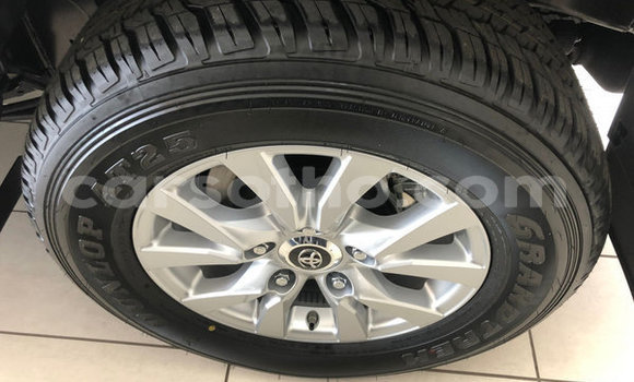 Acheter Occasion Voiture Toyota Land Cruiser Prado Blanc à Maputsoe, Leribe Acheter Occasion Voiture Toyota Land Cruiser Prado Blanc à Maputsoe, Leribe