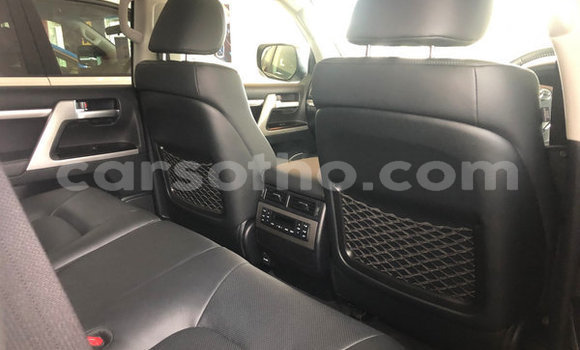 Acheter Occasion Voiture Toyota Land Cruiser Prado Blanc à Maputsoe, Leribe Acheter Occasion Voiture Toyota Land Cruiser Prado Blanc à Maputsoe, Leribe