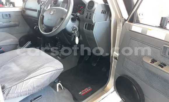 Sayi Na hannu Toyota Land Cruiser Brown Mota in Mafeteng a Mafeteng Sayi Na hannu Toyota Land Cruiser Brown Mota in Mafeteng a Mafeteng