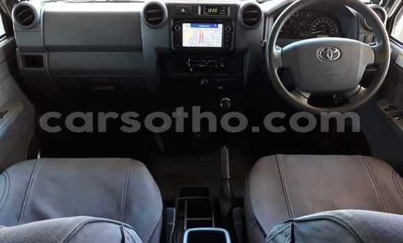 Sayi Na hannu Toyota Land Cruiser Brown Mota in Mafeteng a Mafeteng Sayi Na hannu Toyota Land Cruiser Brown Mota in Mafeteng a Mafeteng