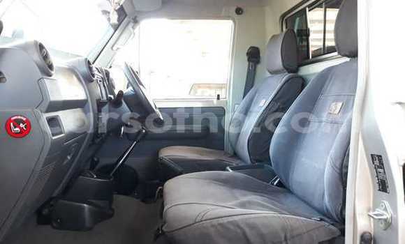 Sayi Na hannu Toyota Land Cruiser Brown Mota in Mafeteng a Mafeteng Sayi Na hannu Toyota Land Cruiser Brown Mota in Mafeteng a Mafeteng