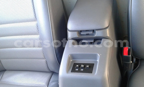 Acheter Occasion Voiture Toyota Land Cruiser Blanc à Maputsoe, Leribe Acheter Occasion Voiture Toyota Land Cruiser Blanc à Maputsoe, Leribe