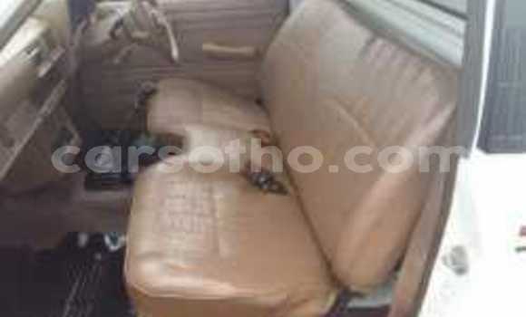 Acheter Occasion Voiture Toyota Hilux Blanc à Mafeteng, Mafeteng Acheter Occasion Voiture Toyota Hilux Blanc à Mafeteng, Mafeteng