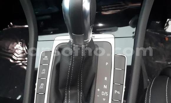 Sayi Na hannu Volkswagen Golf R White Mota in Maseru a Maseru Sayi Na hannu Volkswagen Golf R White Mota in Maseru a Maseru