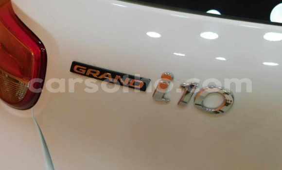 Sayi Na hannu Hyundai i10 White Mota in Maseru a Maseru Sayi Na hannu Hyundai i10 White Mota in Maseru a Maseru