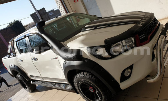 Acheter Occasion Voiture Toyota Hilux Noir à Butha–Buthe, Thaba-Tseka Acheter Occasion Voiture Toyota Hilux Noir à Butha–Buthe, Thaba-Tseka