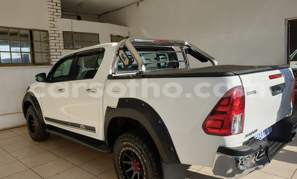 Acheter Occasion Voiture Toyota Hilux Noir à Butha–Buthe, Thaba-Tseka Acheter Occasion Voiture Toyota Hilux Noir à Butha–Buthe, Thaba-Tseka